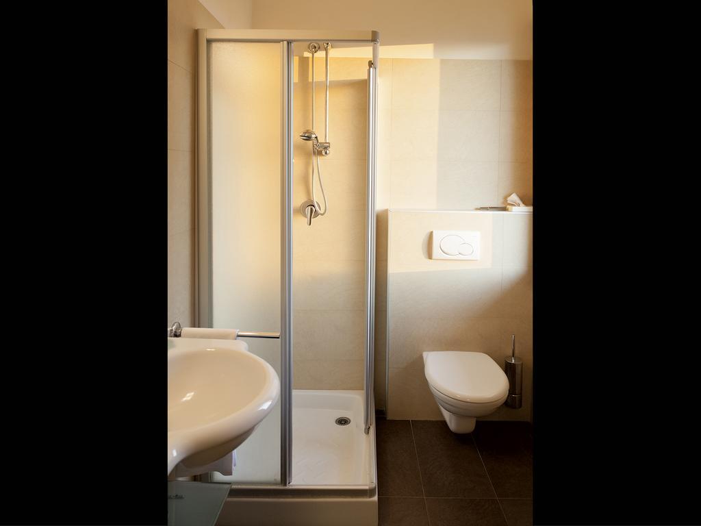 Hotel Metropol Pesaro Esterno foto