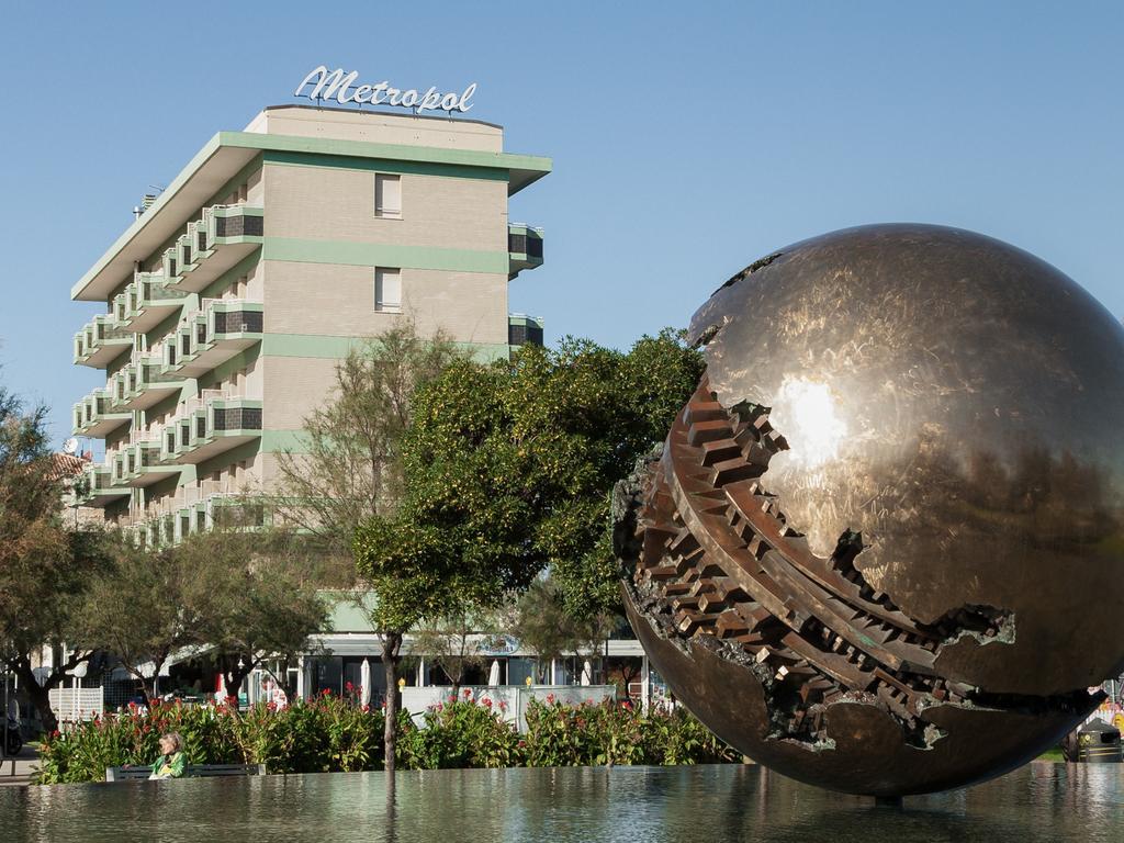 Hotel Metropol Pesaro Esterno foto